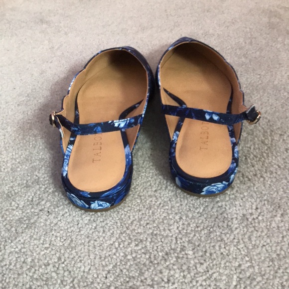 NWOT Talbots Blue Floral Slip On Flats - Picture 4 of 5